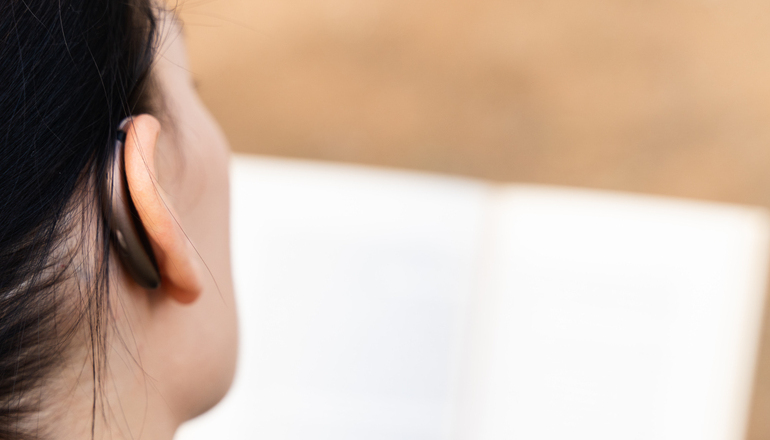 Deterioro cognitivo y pérdida auditiva: La vinculación clave que debes entender