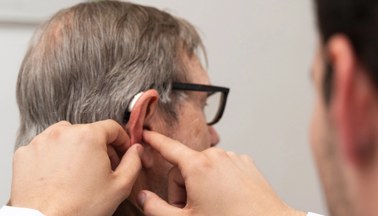 La Presbiacusia: Entendiendo la pérdida auditiva relacionada con la edad