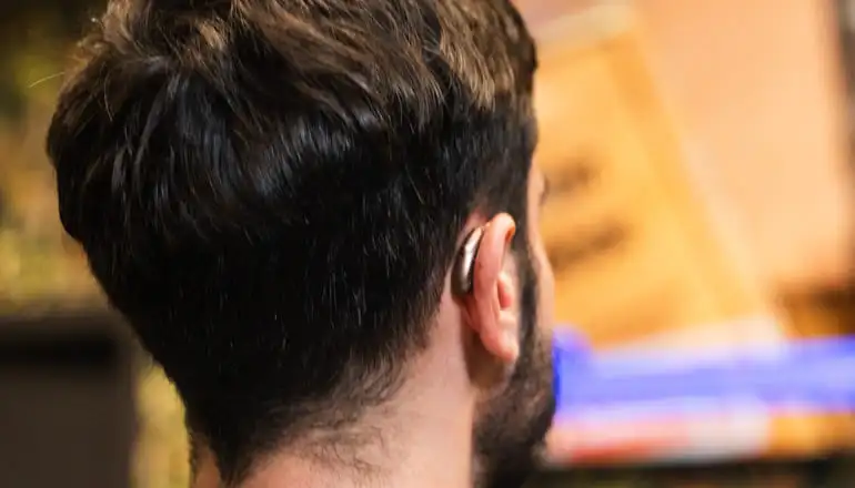 Adaptaciones CROS: Innovación y especialización en centro Auditivo Ríos