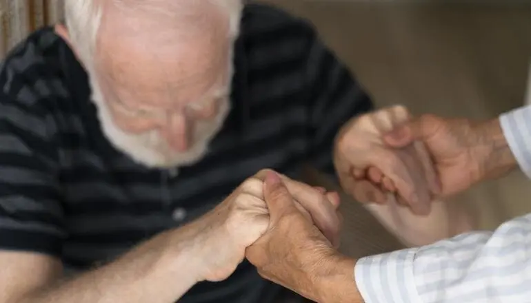 Cómo la pérdida auditiva puede afectar tu mente: La alarma del deterioro cognitivo