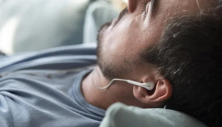 1.Curiosidades sobre el sueño y la audición | Centro...