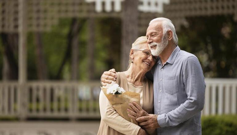 1.Pérdida auditiva y aislamiento social en mayores: un...