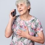 No oigo bien por teléfono: por qué ocurre y cómo mejorarlo